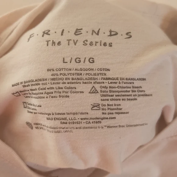 FRIENDS TSHIRT - Picture 5 of 5